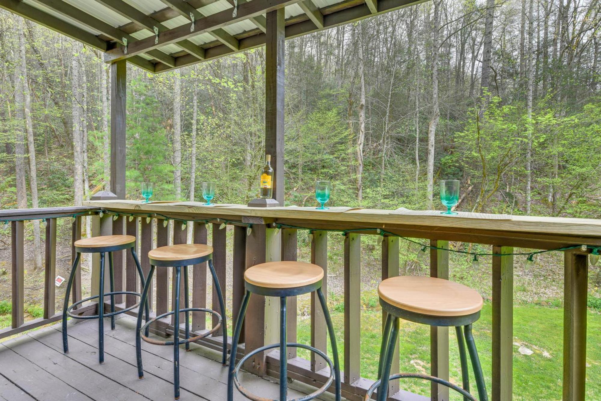 Smoky Mountain Cozy Cove Cabin Deck And Fire Pit! Cosby Exterior photo